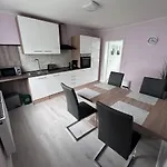 Apartment Lena *